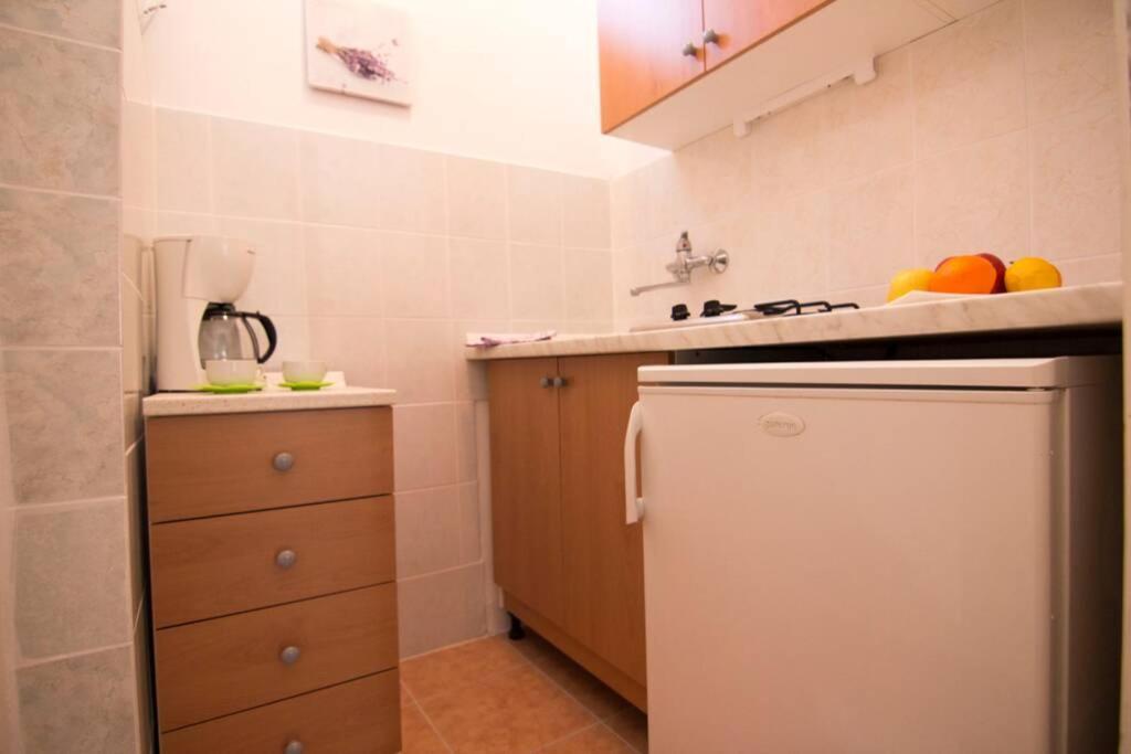 Sea View Room With Kitchen, Balcony&Air Condition Barbat na Rabu 外观 照片